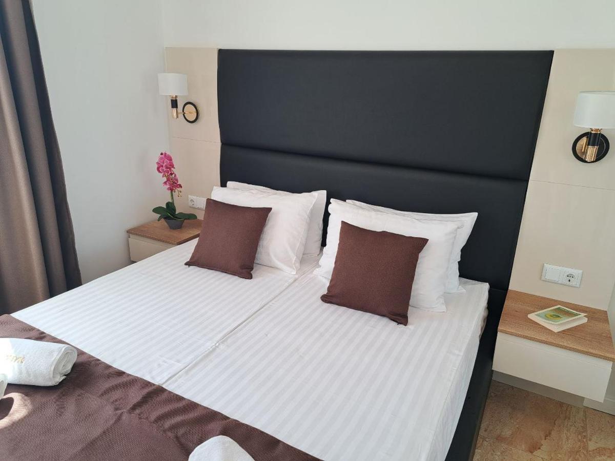 Onyx 2 Private Apartments Sveti Vlas Esterno foto