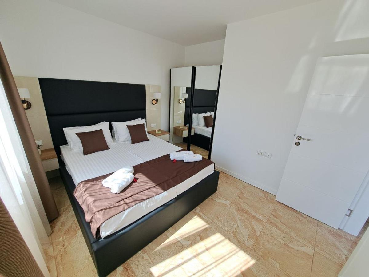 Onyx 2 Private Apartments Sveti Vlas Esterno foto