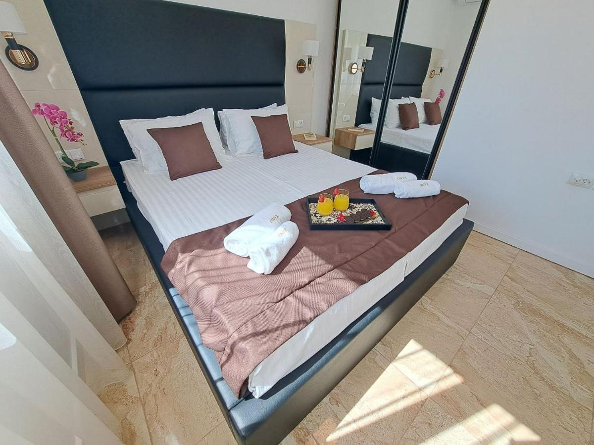 Onyx 2 Private Apartments Sveti Vlas Esterno foto