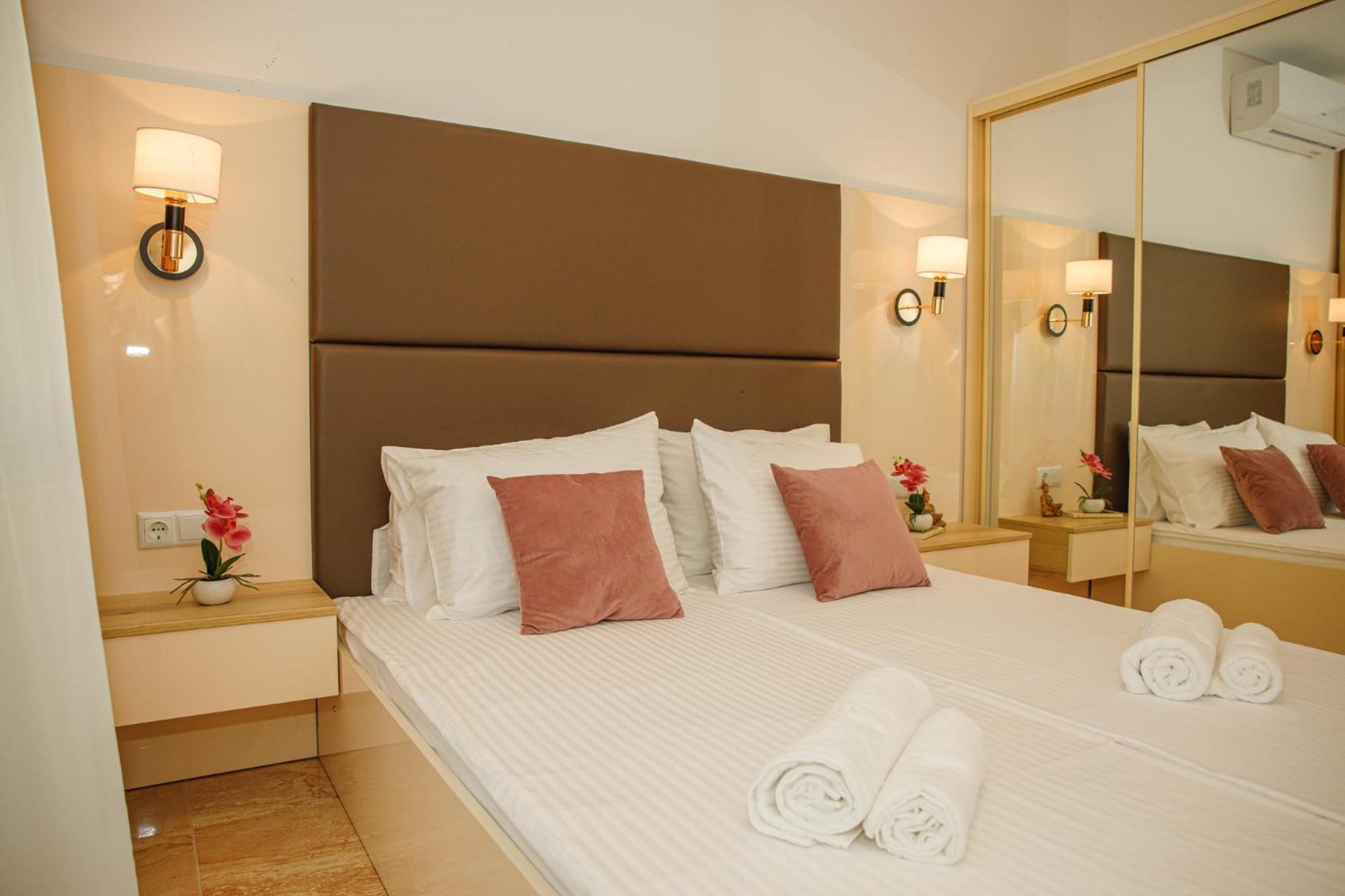 Onyx 2 Private Apartments Sveti Vlas Esterno foto